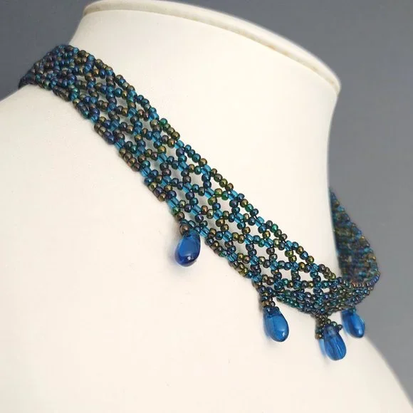 Bule and multi color iridescent seed bead choker with blue glass beads - Picture 4 of 12